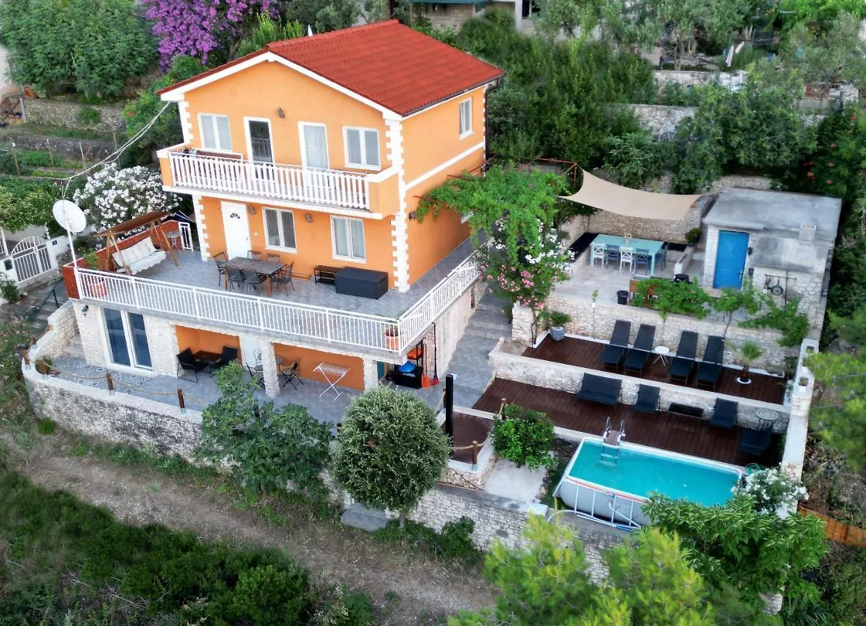 Romantic Villa By The Sea With Panoramatic View Donji Okrug  0*, Donji Okrug (Ciovo)