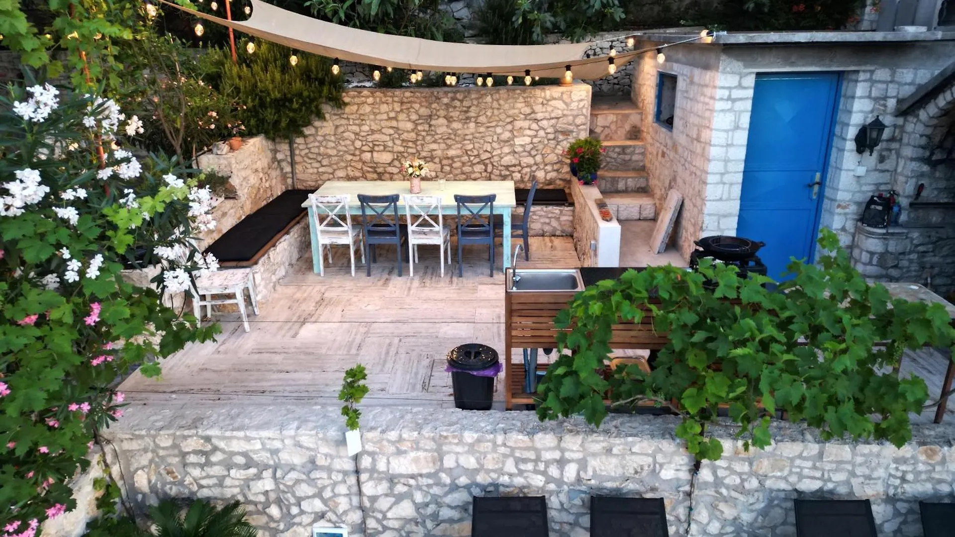 Holiday home Romantic Villa By The Sea With Panoramatic View Donji Okrug