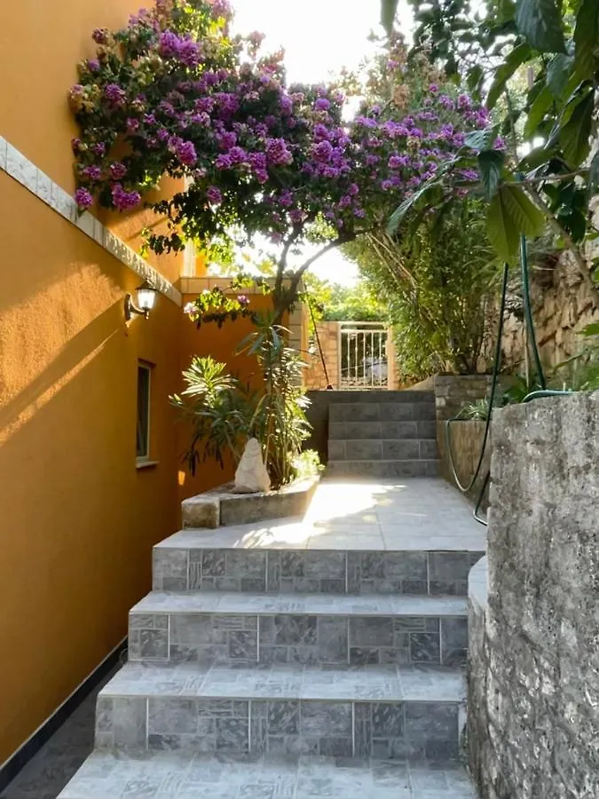 Romantic Villa By The Sea With Panoramatic View Donji Okrug  Holiday home