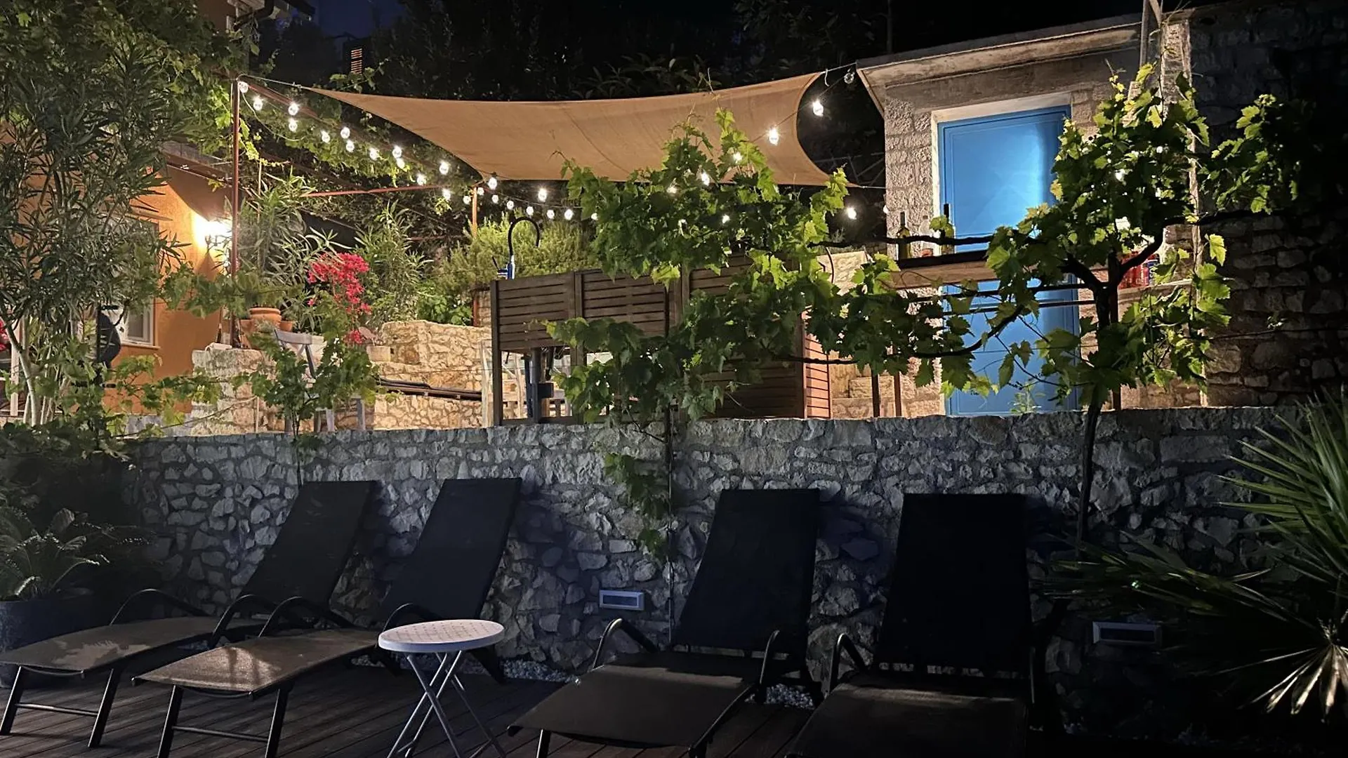 Holiday home Romantic Villa By The Sea With Panoramatic View Donji Okrug