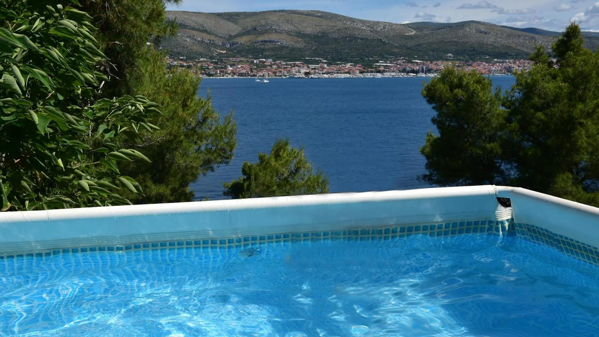 Romantic Villa By The Sea With Panoramatic View Donji Okrug  0*, Donji Okrug (Ciovo) Croatia